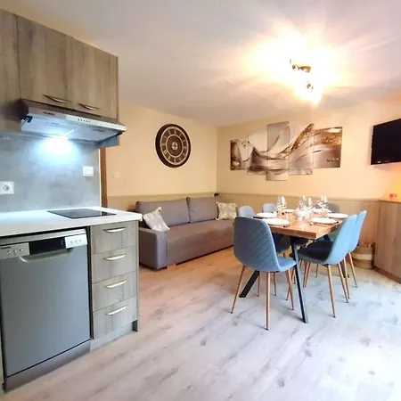 Apartment T3 Pour 6 A Avec Terrasse, Parking Et Casier A Skis - Fr-1-457-346 *